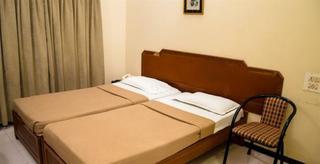 מייזור Hotel Bombay Tiffanys מראה חיצוני תמונה