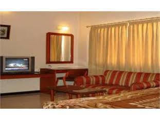מייזור Hotel Bombay Tiffanys מראה חיצוני תמונה