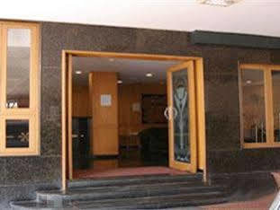 מייזור Hotel Bombay Tiffanys מראה חיצוני תמונה