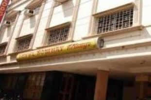 מייזור Hotel Bombay Tiffanys מראה חיצוני תמונה